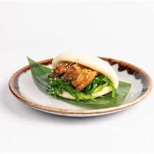 Bao pancetta confit e wakam